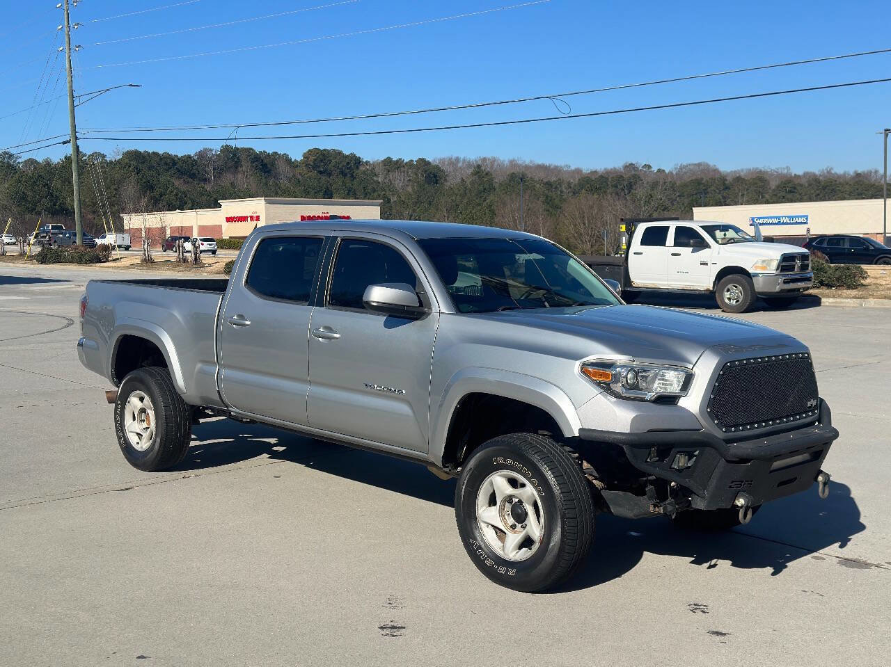 Used 2016 Toyota Tacoma SR5 w/ SR5 Appearance Package (SN) AWD/4WD image 3