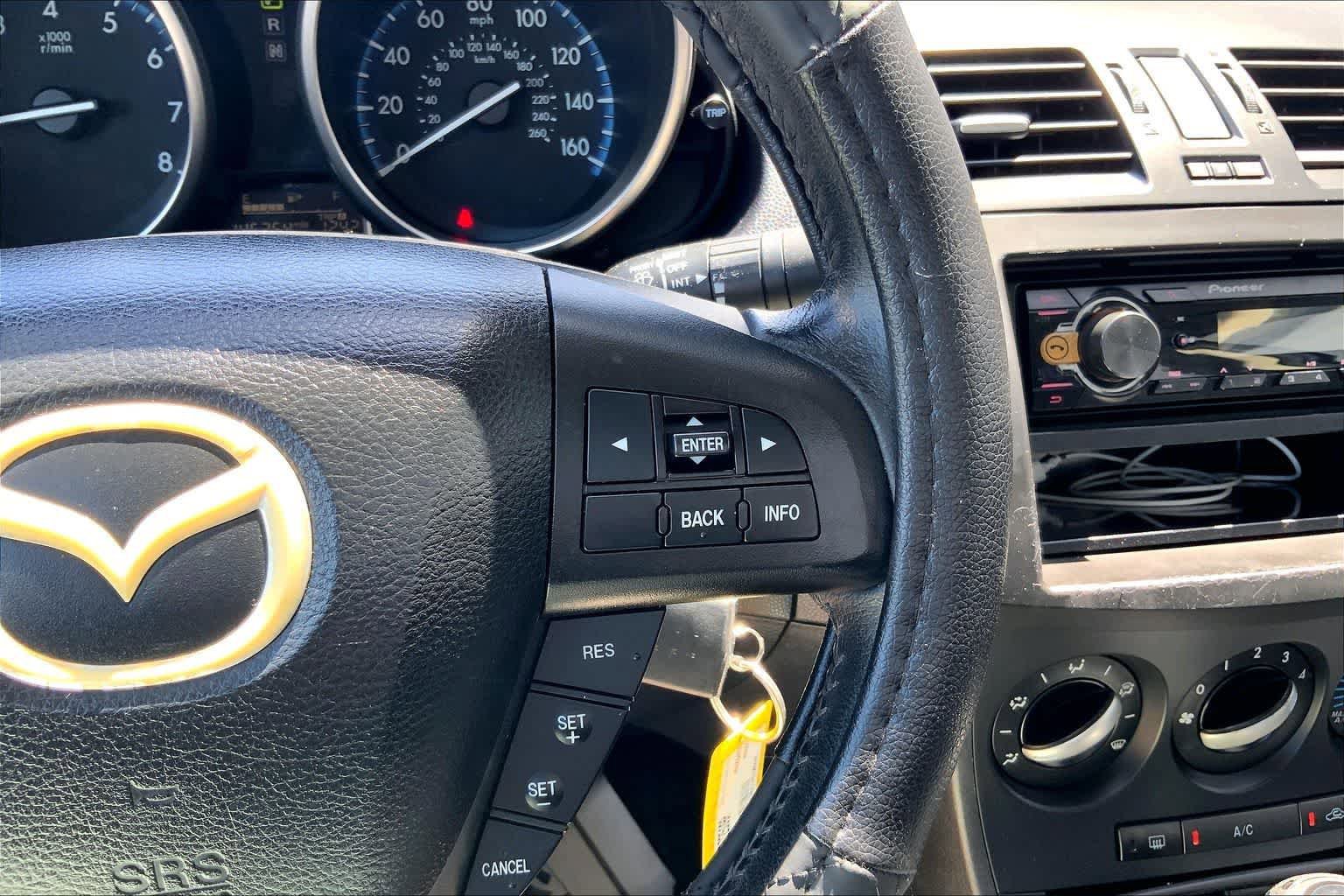 Used 2012 MAZDA MAZDA3 i Touring FWD image 24