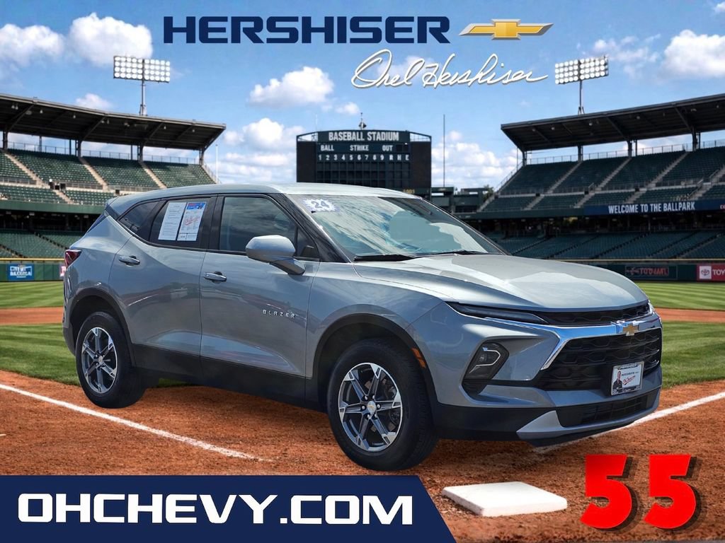 Used 2024 Chevrolet Blazer LT FWD image 1