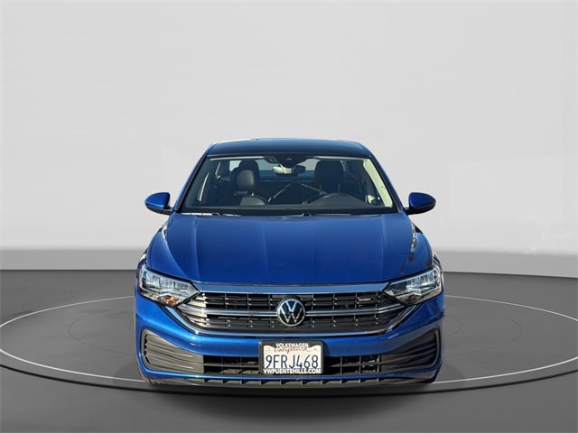 Used 2023 Volkswagen Jetta SE w/ Panoramic Sunroof Package video 2