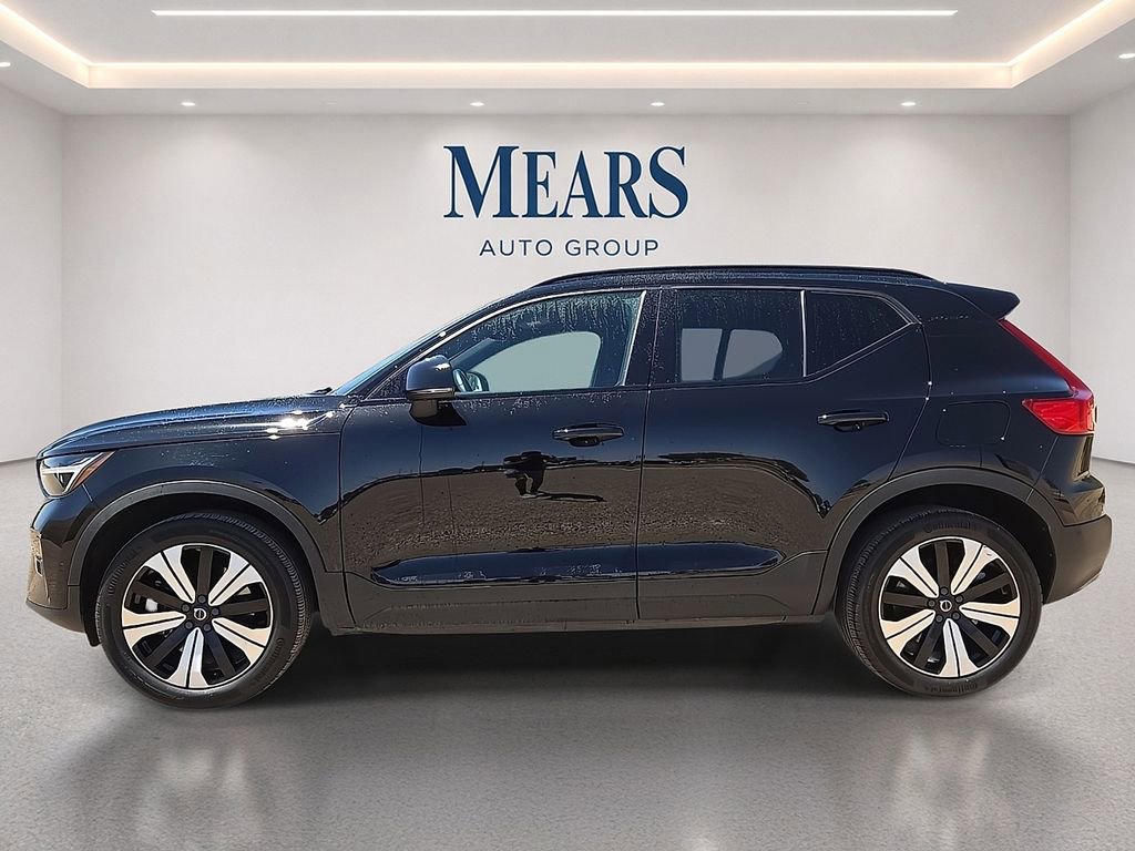 Certified 2023 Volvo XC40 Recharge Plus AWD/4WD image 3
