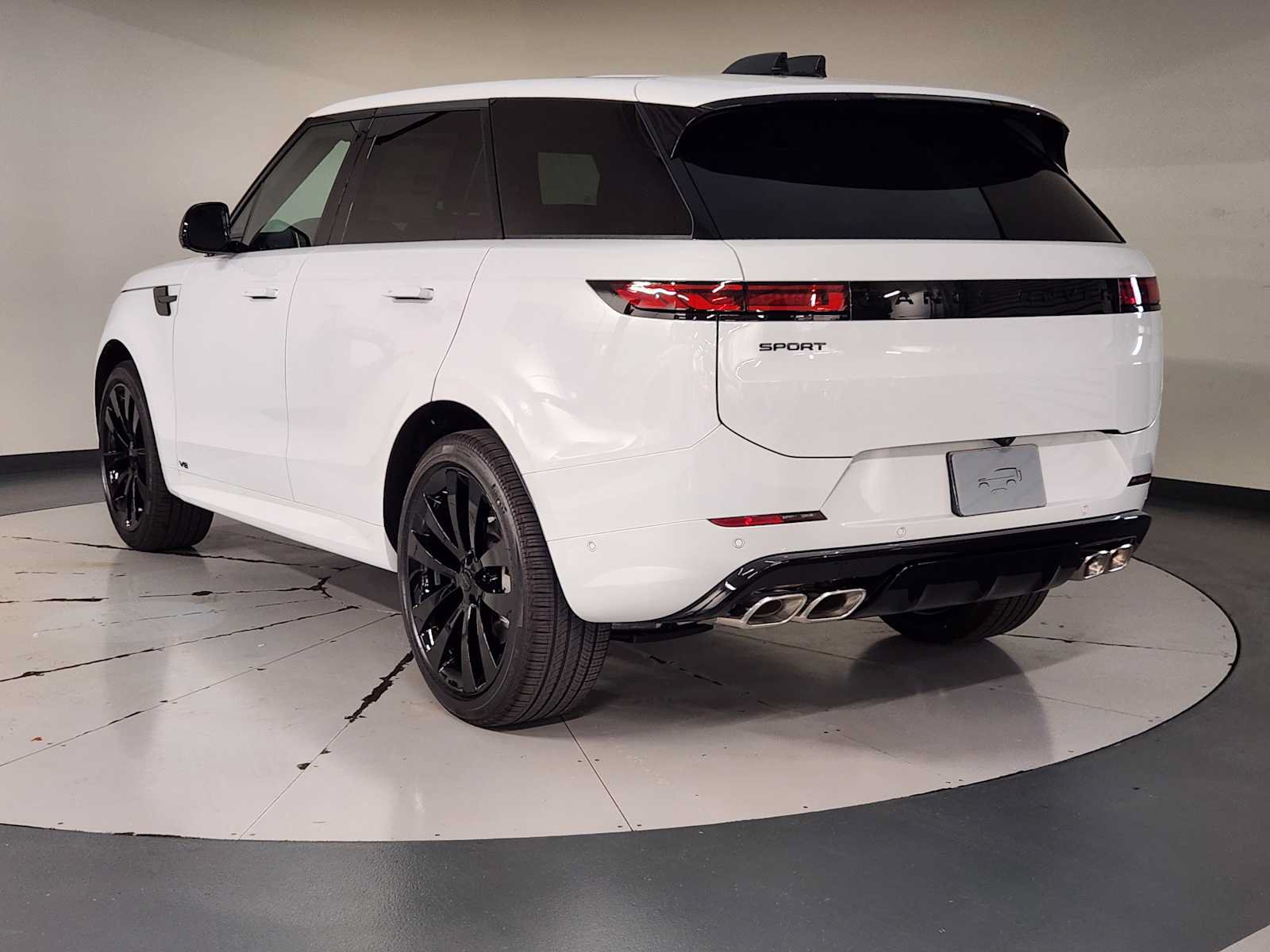 New 2026 Land Rover Range Rover Sport Dynamic SE AWD/4WD image 6