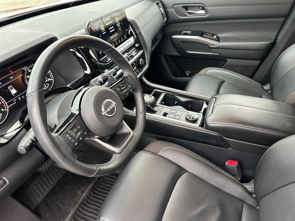 Used 2024 Nissan Pathfinder SL image 9