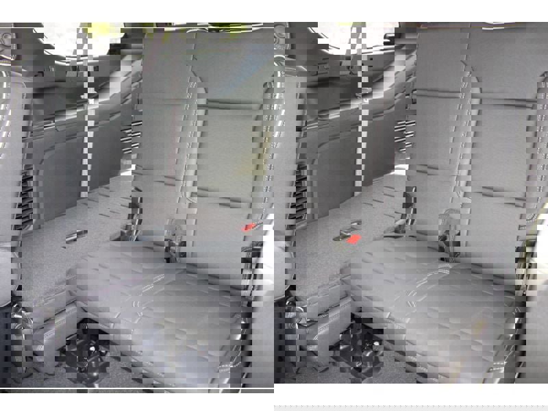 New 2025 Chevrolet Suburban Premier image 23