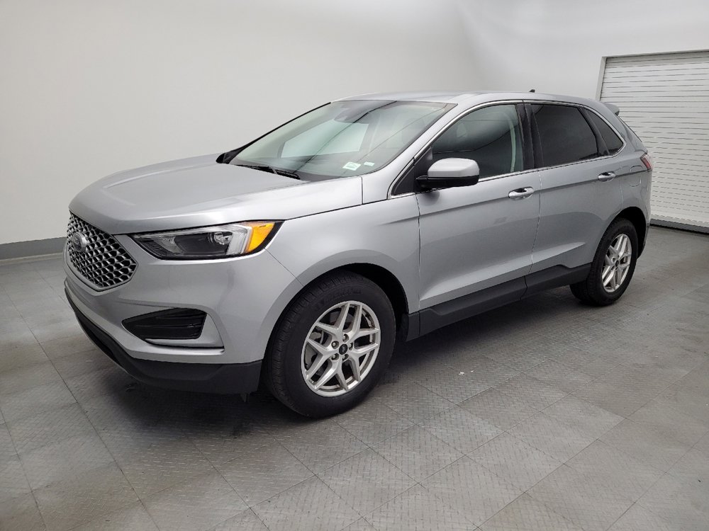 Used 2024 Ford Edge SEL image 2