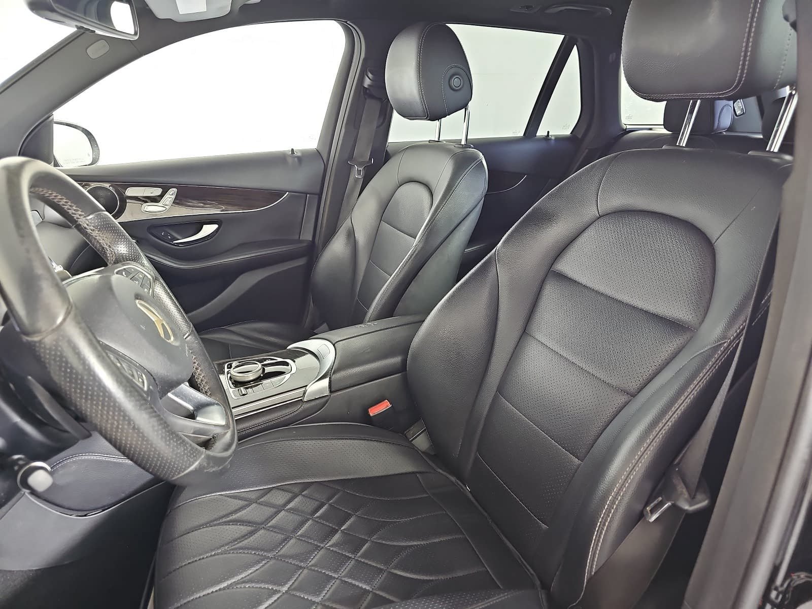 Used 2017 Mercedes-Benz GLC 300 4MATIC image 14
