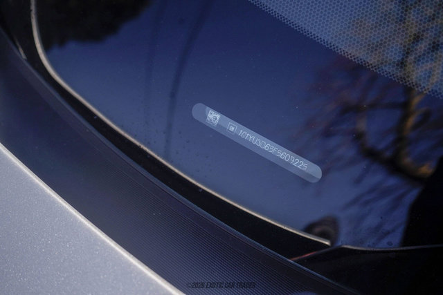 Used 2015 Chevrolet Corvette Z06 w/ 3LZ Preferred Equipment Group image 23