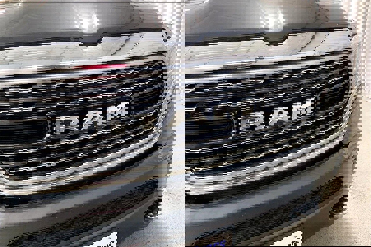 Used 2020 RAM 1500 Limited image 7