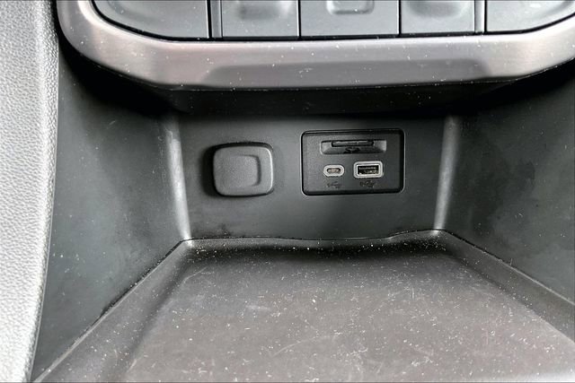 Used 2023 GMC Acadia AT4 w/ Technology Package image 24