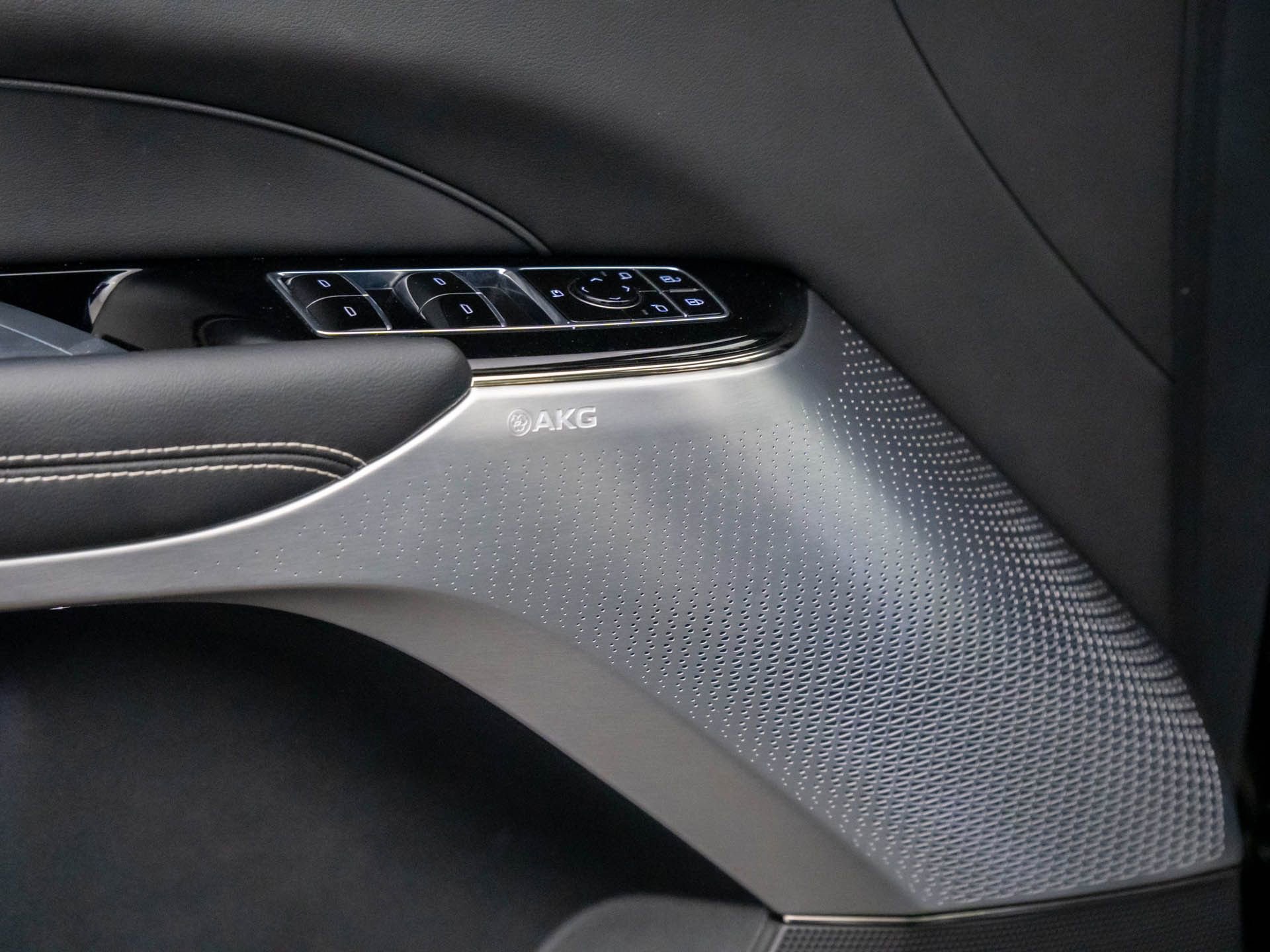 Certified 2025 Cadillac Lyriq Luxury w/ LPO, Floor Liner Package image 18