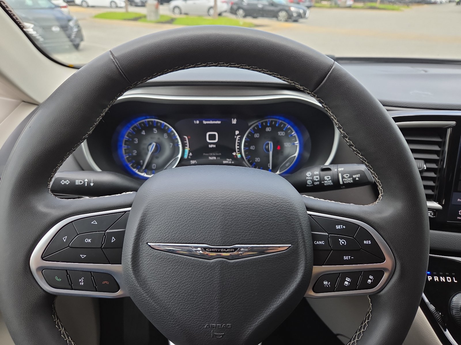 Used 2023 Chrysler Pacifica Touring-L FWD image 24