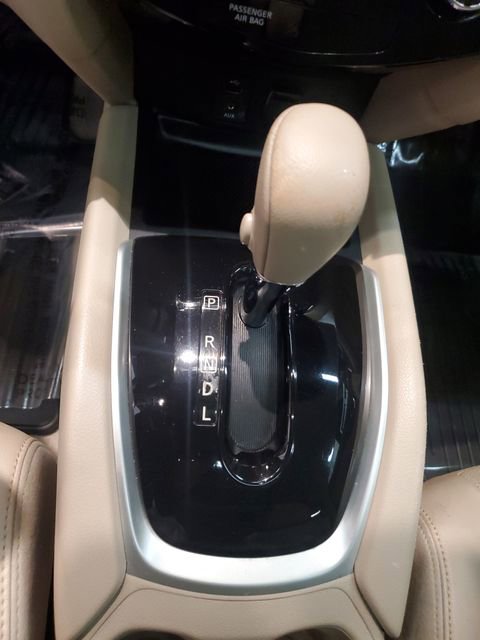 Used 2015 Nissan Rogue SL w/ SL Premium Package image 26