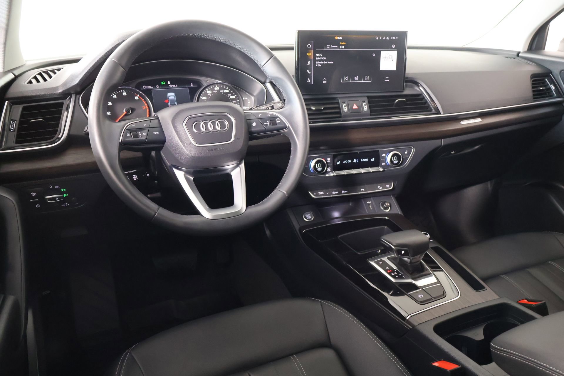 Used 2024 Audi Q5 2.0T Premium AWD/4WD image 2