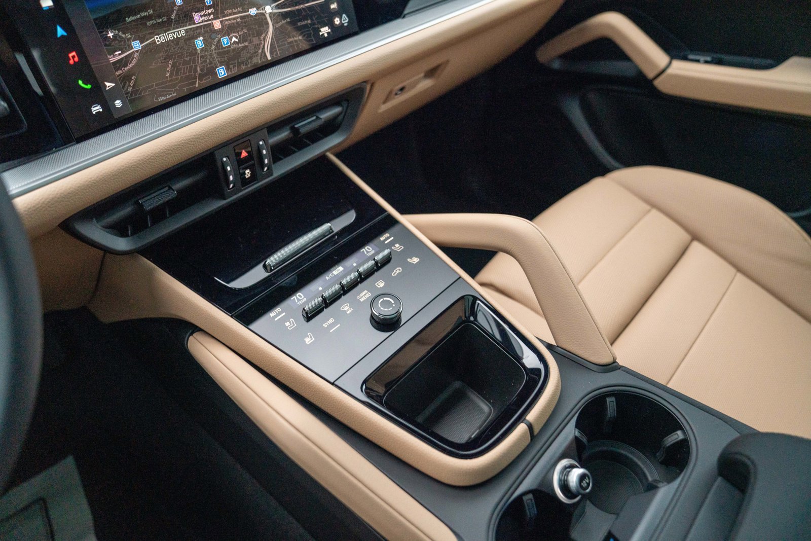 Certified 2026 Porsche Cayenne AWD/4WD image 19