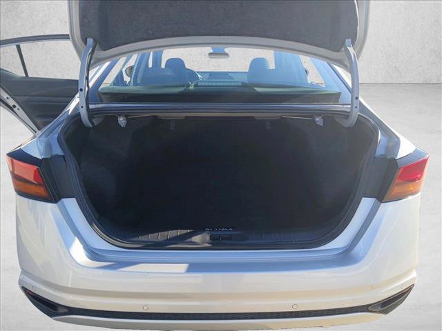 Used 2025 Nissan Altima 2.5 SV FWD image 6