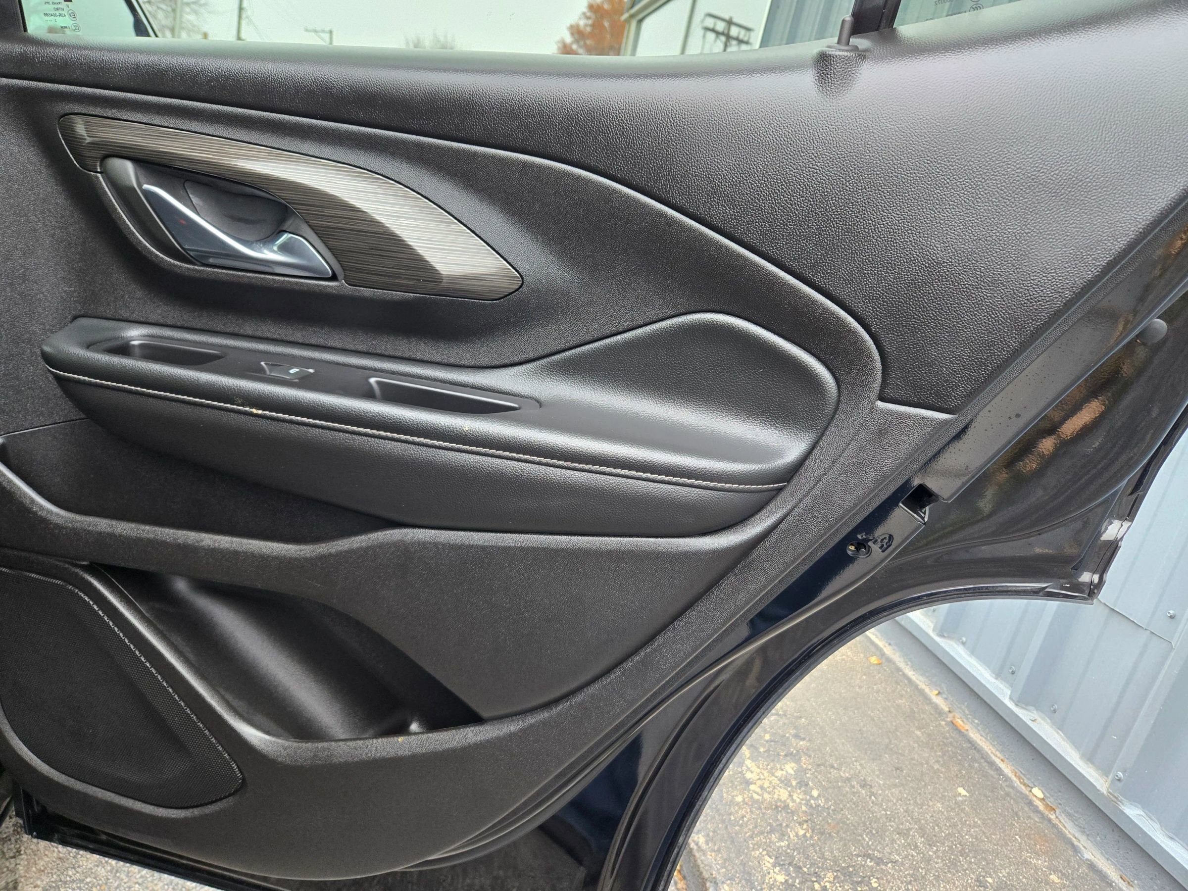 Used 2024 GMC Terrain SLT image 60