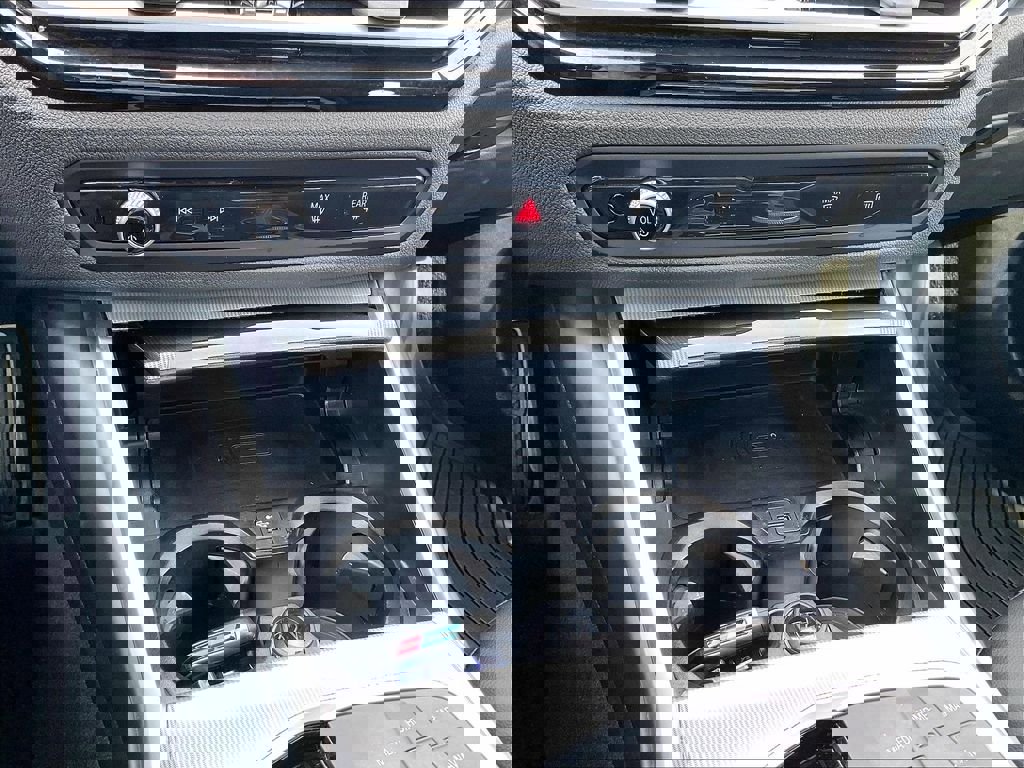 Used 2024 BMW M340i xDrive w/ Premium Package image 25