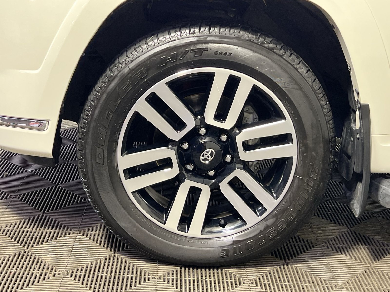 Used 2023 Toyota 4Runner Limited AWD/4WD image 12