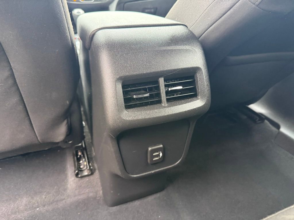 Used 2020 Chevrolet Equinox LT w/ Driver Convenience Package image 21