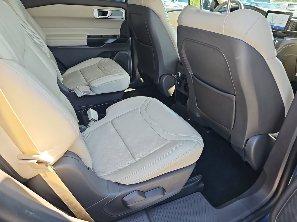 Used 2020 Ford Explorer Platinum AWD/4WD image 15