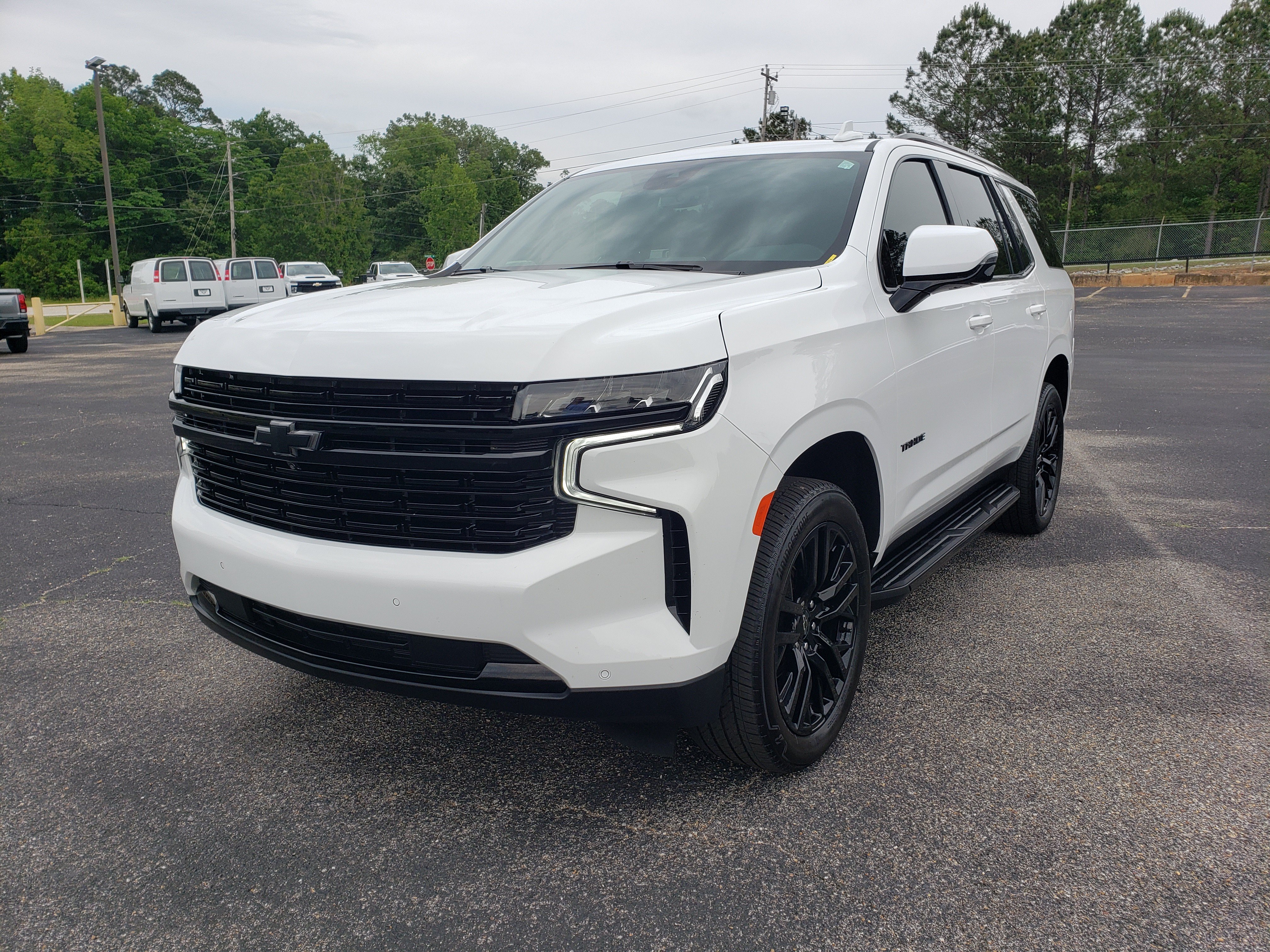 Used 2024 Chevrolet Tahoe RST w/ Luxury Package AWD/4WD image 2