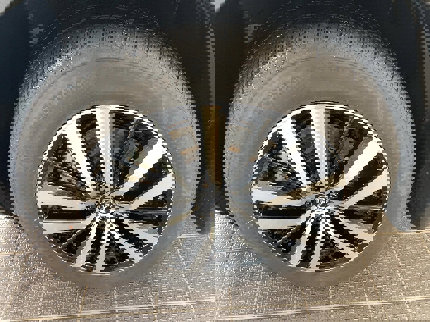 Used 2025 Nissan Pathfinder Platinum AWD/4WD image 5