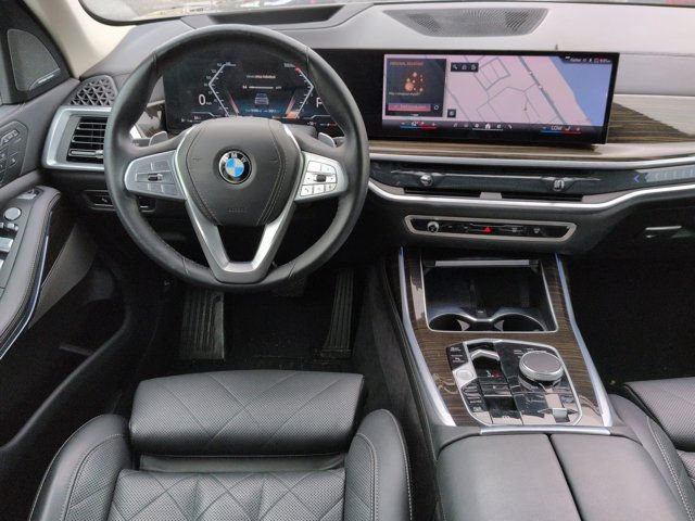 Used 2024 BMW X7 xDrive40i AWD/4WD image 17