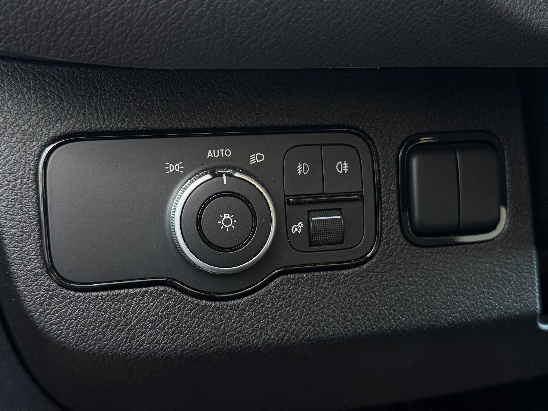 Used 2024 Mercedes-Benz Sprinter 3500 image 19