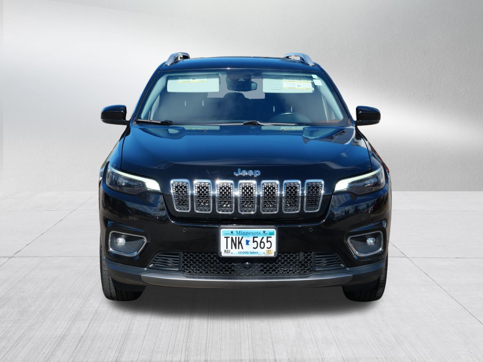 Used 2019 Jeep Cherokee Limited w/ Luxury Group AWD/4WD image 2