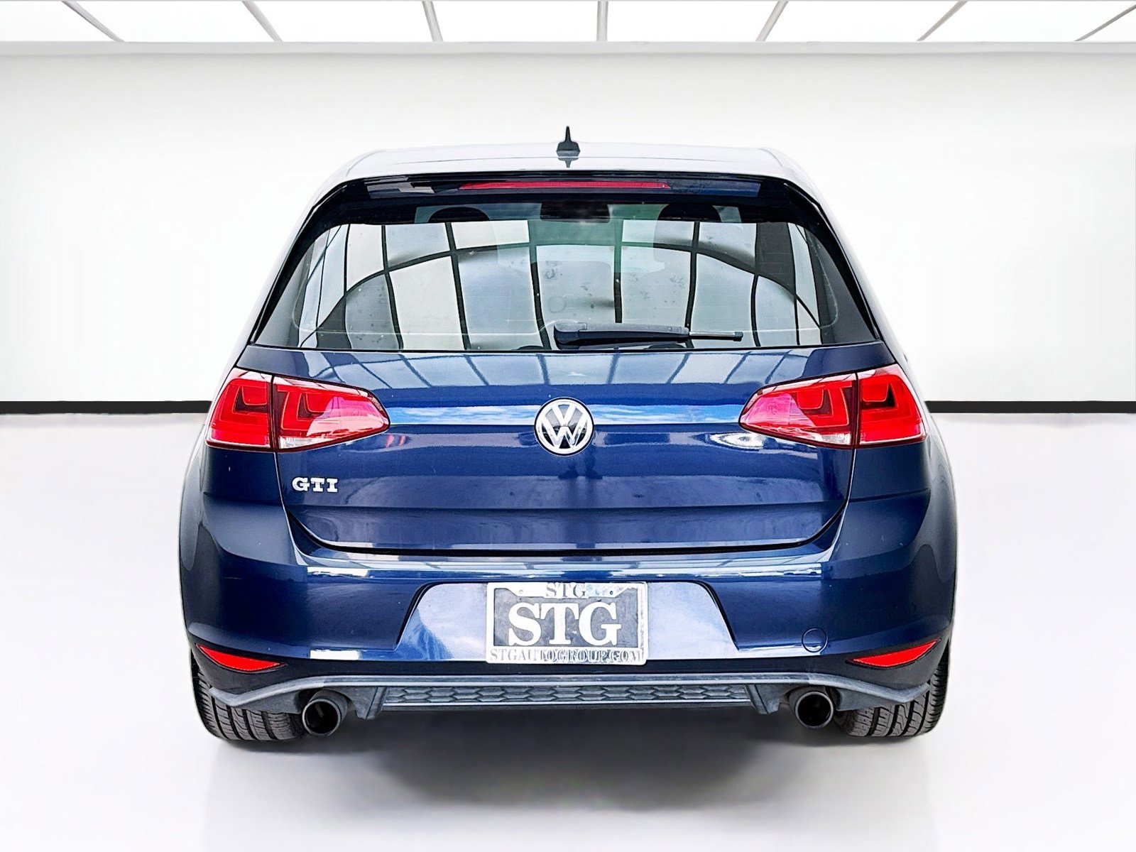 Used 2016 Volkswagen GTI S FWD image 5