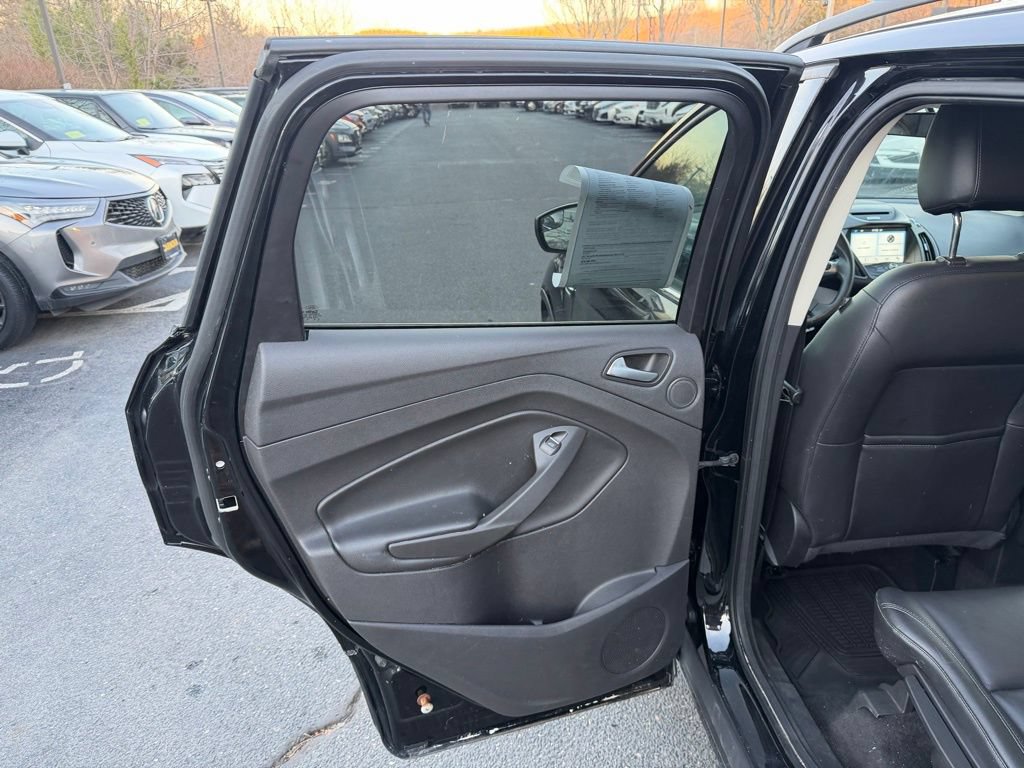 Used 2016 Ford Escape SE w/ SE Leather Comfort Package FWD image 17