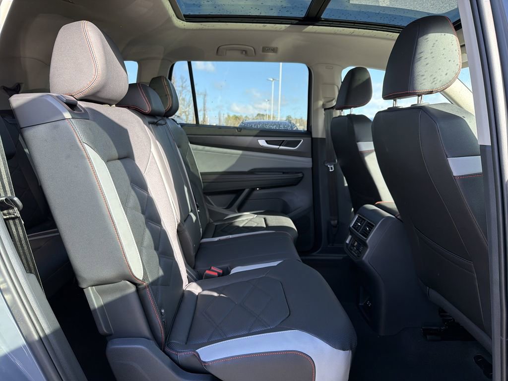New 2026 Volkswagen Atlas Peak Edition image 18
