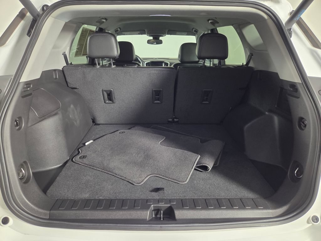 Used 2022 GMC Terrain SLT w/ Elevation Edition FWD image 27