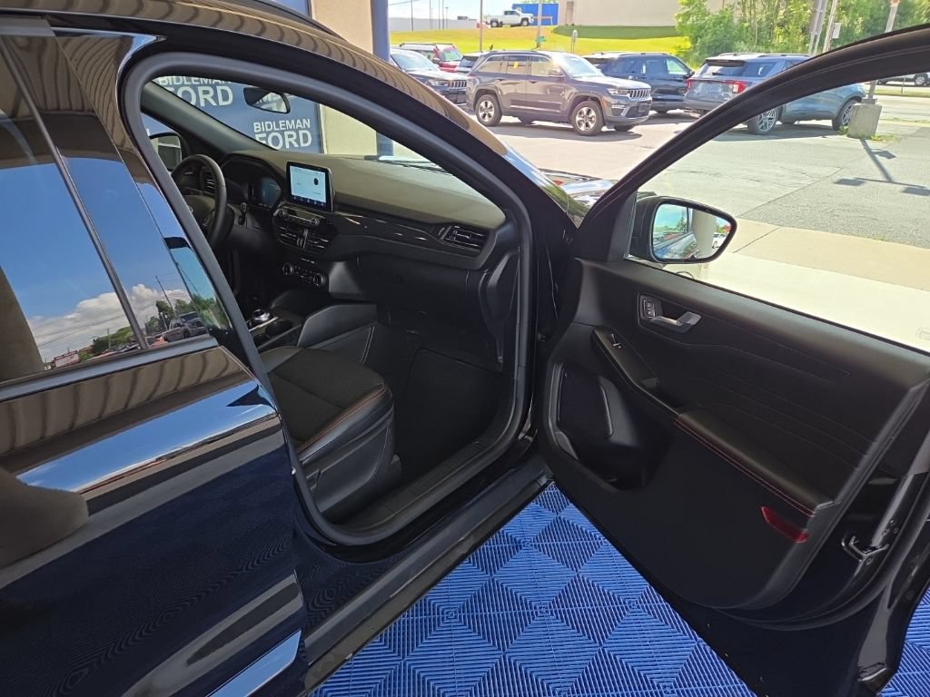 Used 2024 Ford Escape ST-Line AWD/4WD image 29