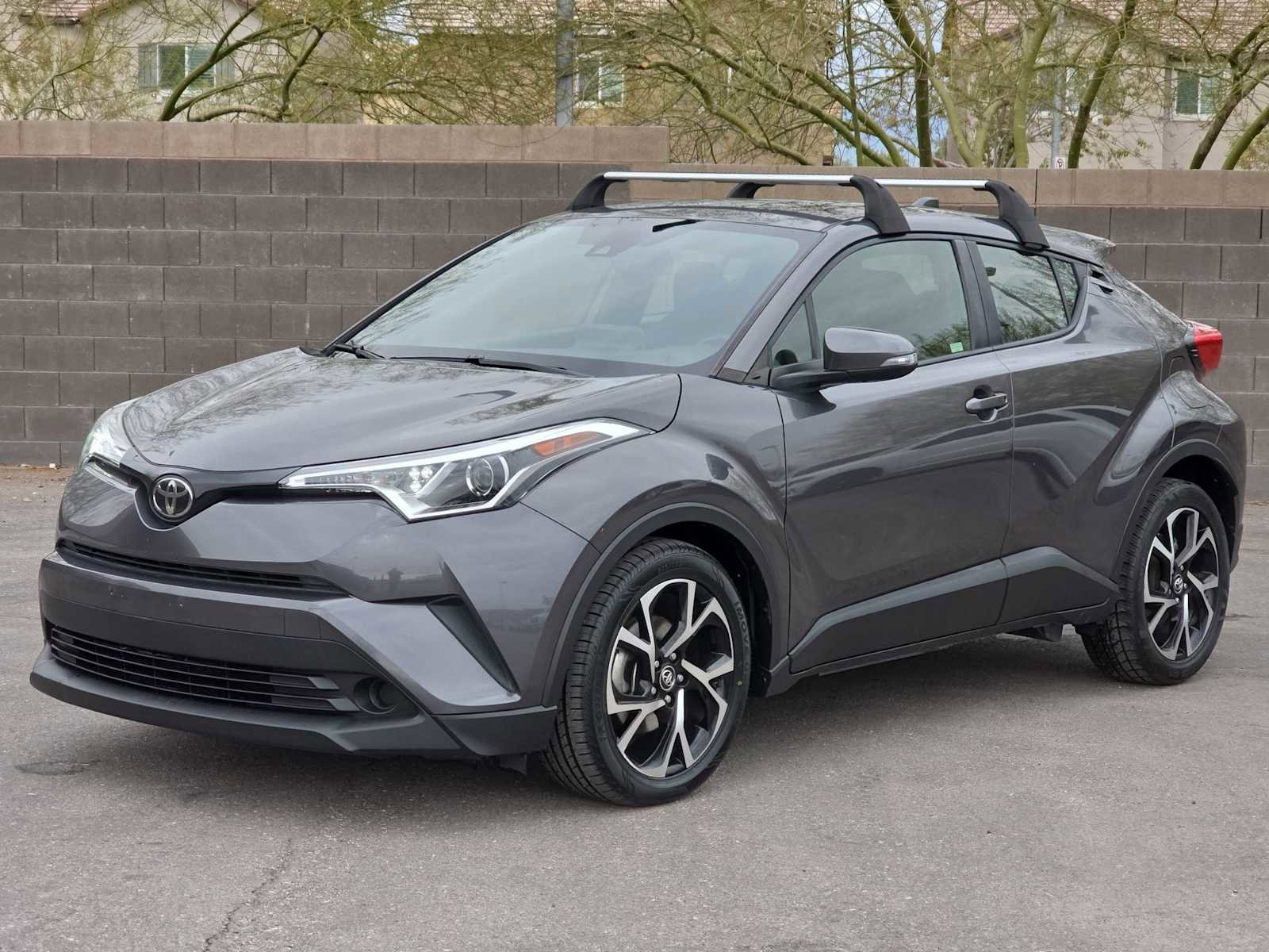 Used 2019 Toyota C-HR XLE image 5