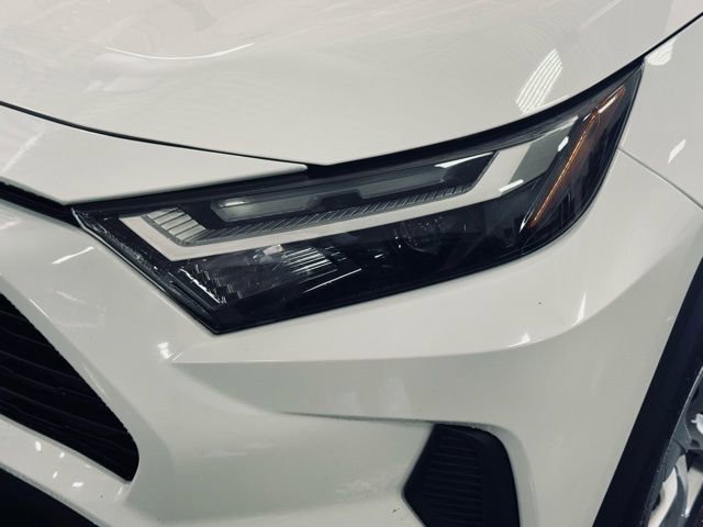 Used 2024 Toyota RAV4 LE video 2