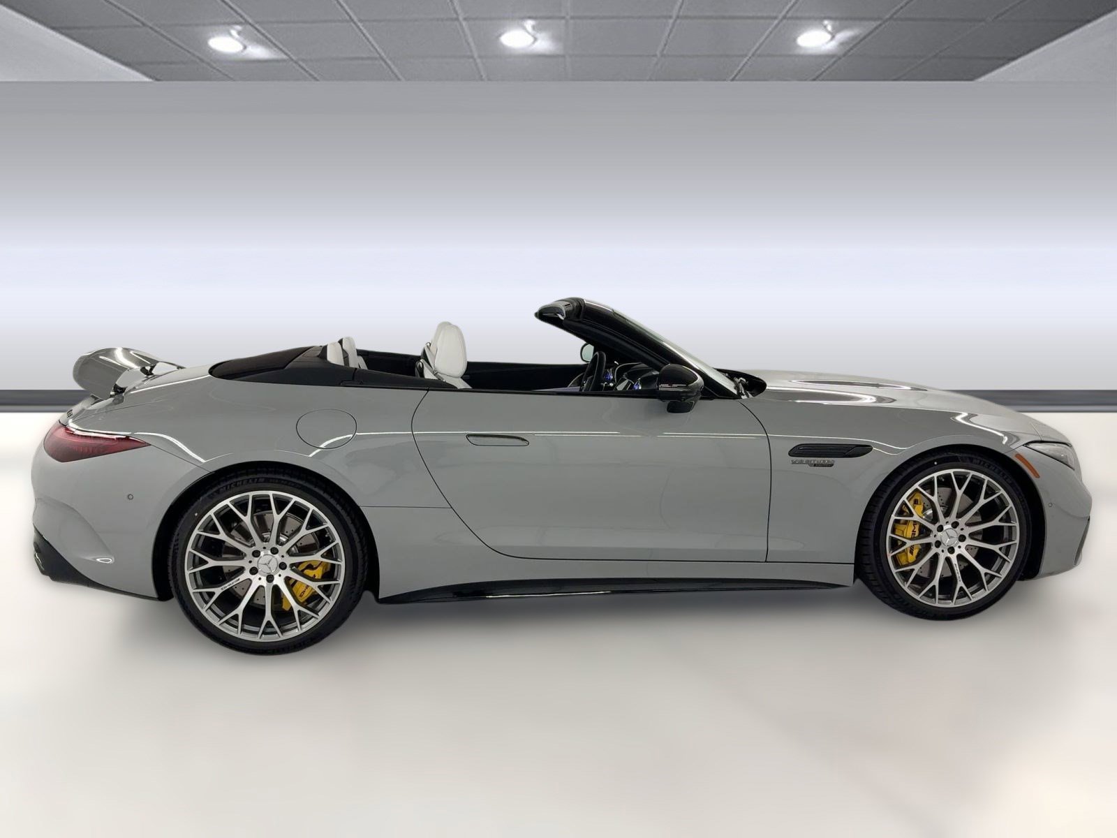 New 2026 Mercedes-Benz SL 63 AMG 4MATIC image 8