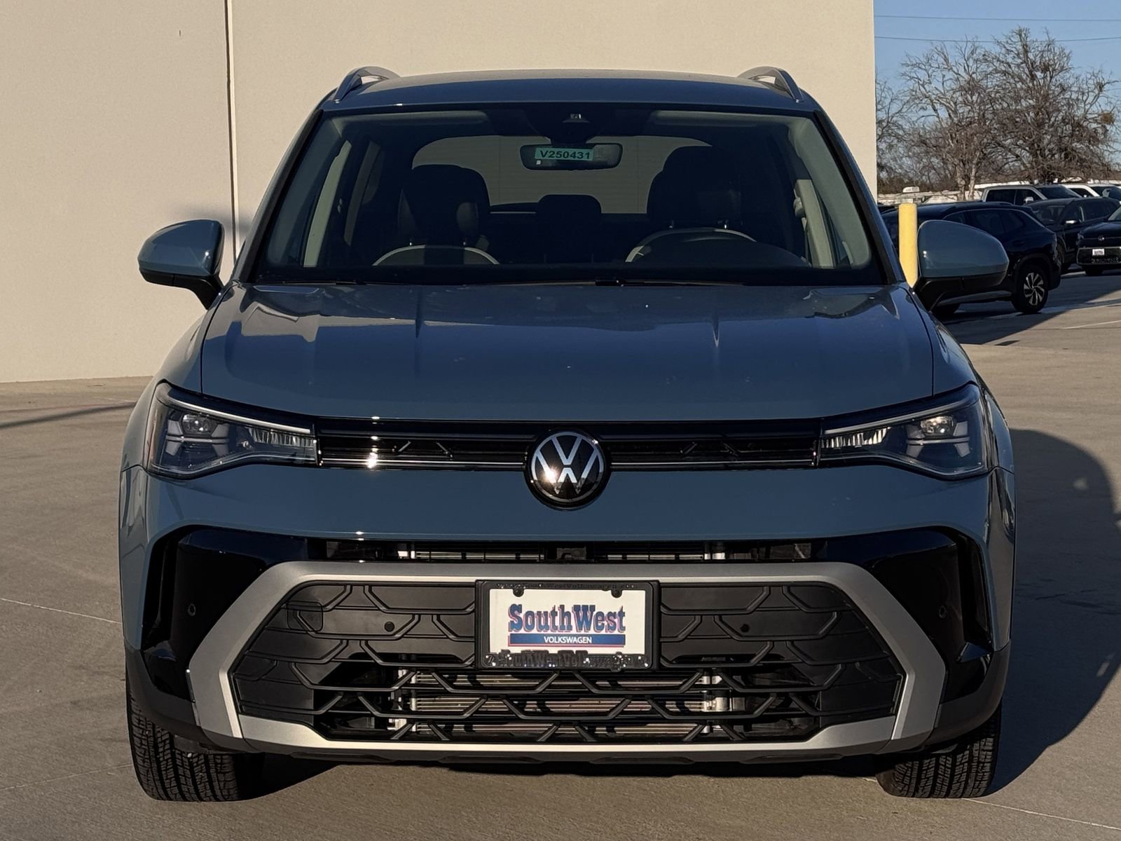 Used 2025 Volkswagen Taos SE image 7