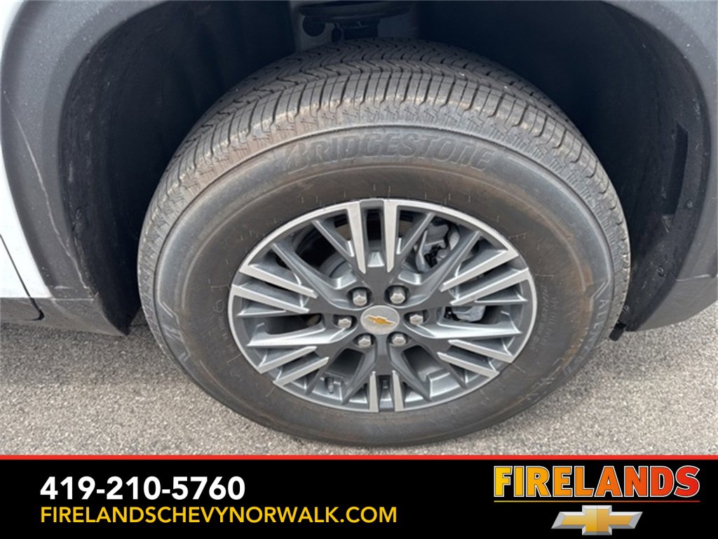 New 2025 Chevrolet Traverse LT w/ Enhanced Driving Package image 11