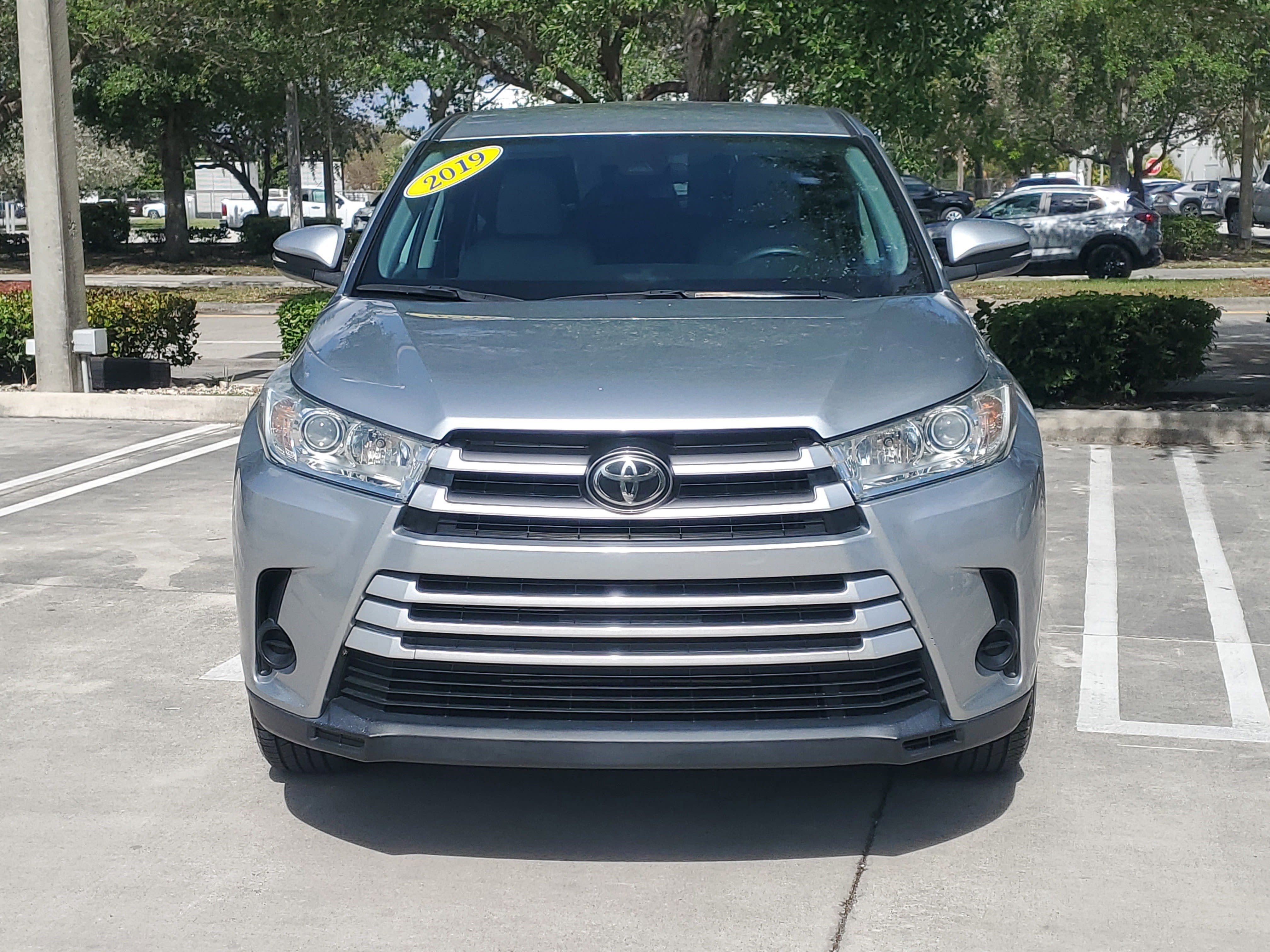 Used 2019 Toyota Highlander LE FWD image 8