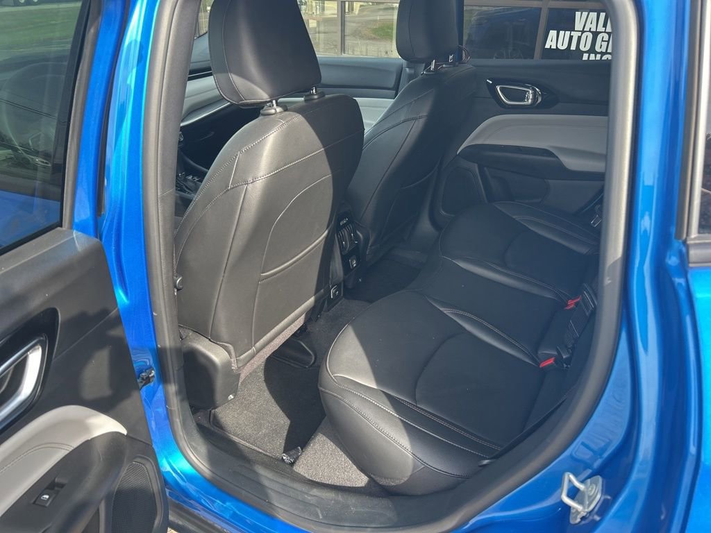 Used 2024 Jeep Compass Limited AWD/4WD image 9