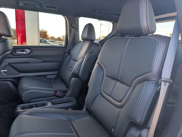 New 2026 Nissan Armada SL image 8