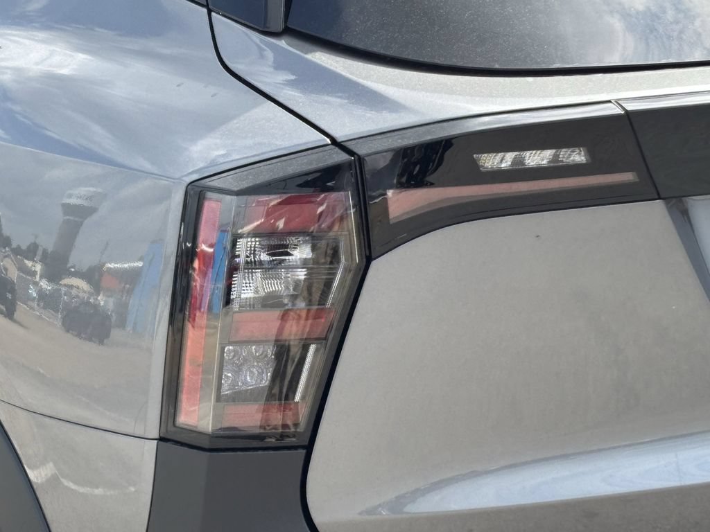 New 2026 Nissan Kicks SR w/ Cold Weather Package FWD image 6