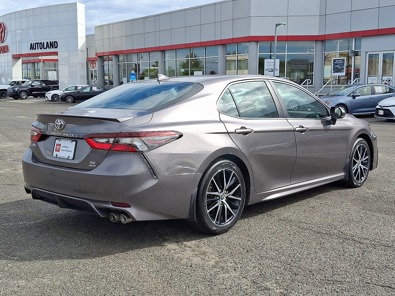 Certified 2023 Toyota Camry SE image 7