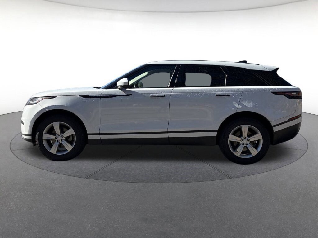 Used 2018 Land Rover Range Rover Velar S image 2
