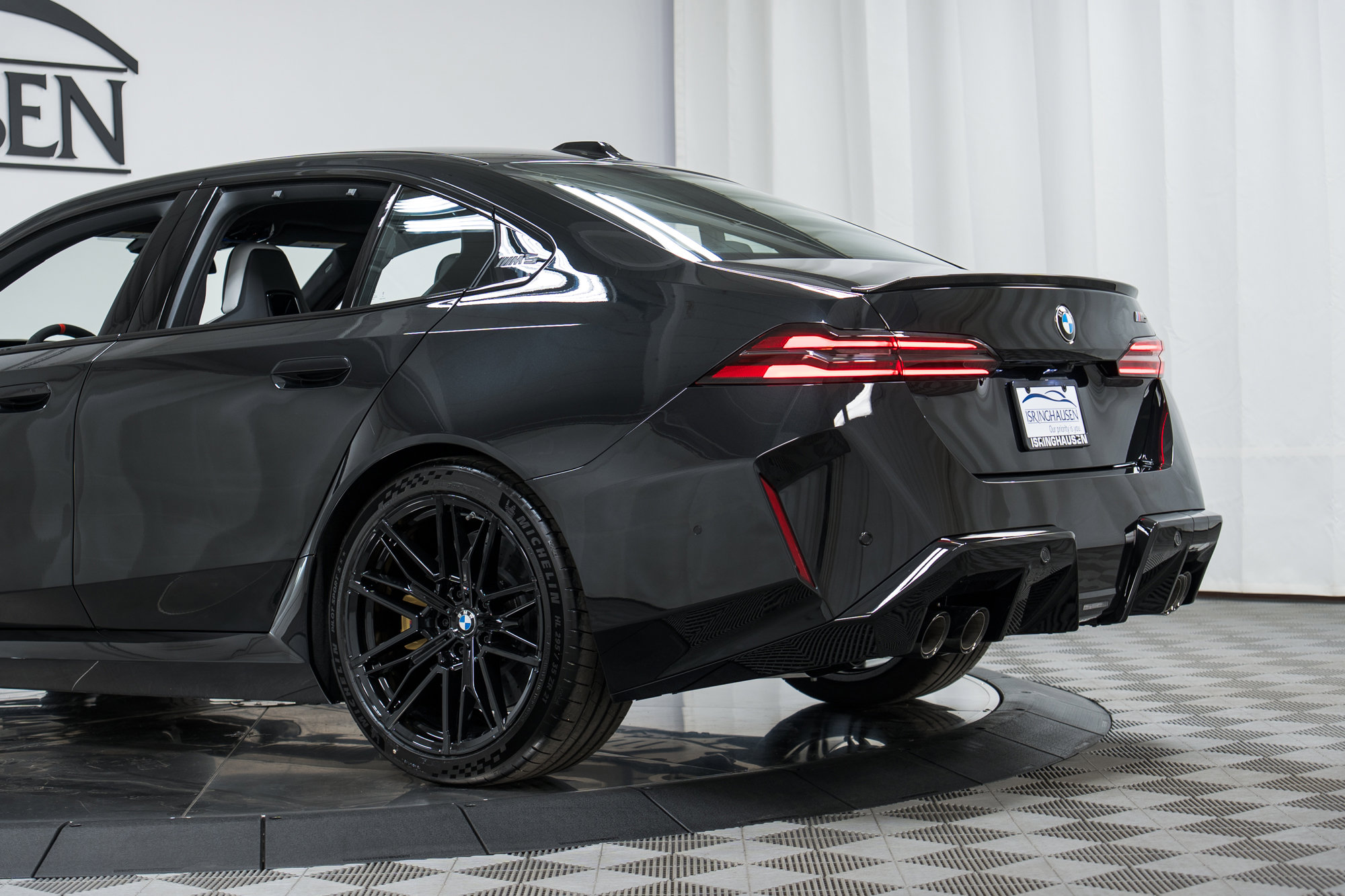 Used 2026 BMW M5 w/ Carbon Package image 30