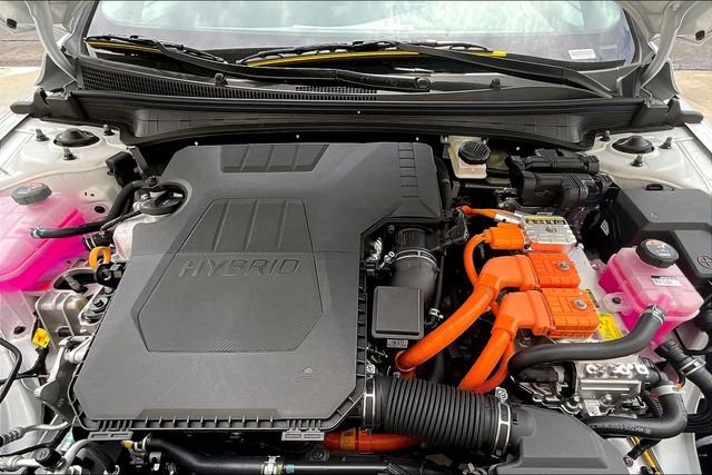 New 2025 Hyundai Elantra SEL image 11