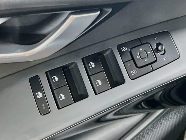 Used 2023 Kia Niro EX FWD image 18
