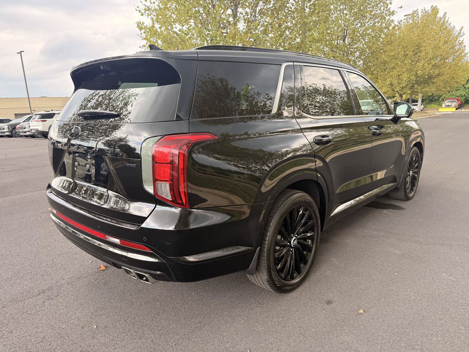 Certified 2025 Hyundai Palisade Calligraphy AWD/4WD image 5