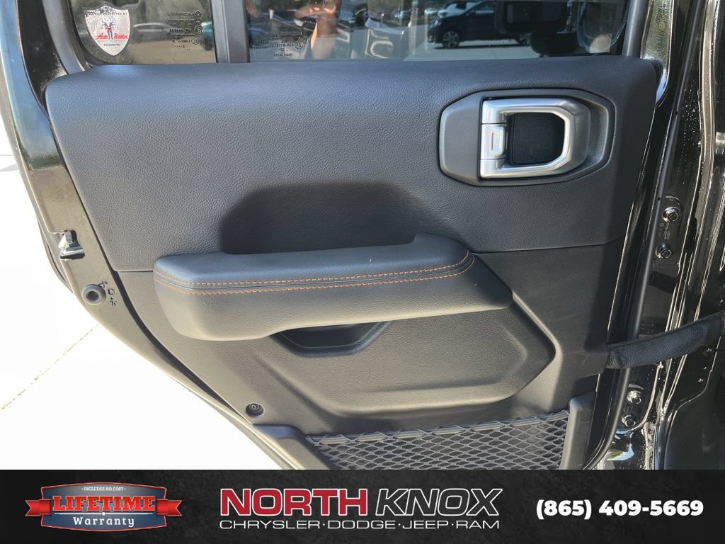 Used 2023 Jeep Gladiator Mojave w/ Cold Weather Group AWD/4WD image 15
